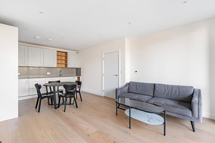 1 Bedroom Flat For Sale In Inglis Way, Mill Hill East, NW7