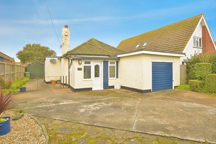 2 Bedroom Bungalow For Sale In Hardy Road, Greatstone, New Romney, Kent, TN28