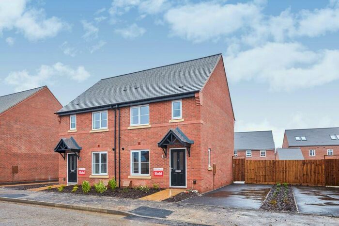 3 Bedroom Semi-Detached House To Rent In Hampton Lane, Littleover, DE23