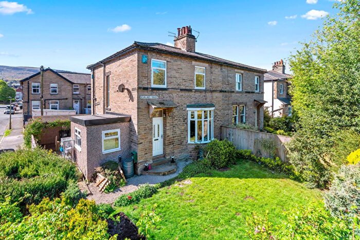 3 Bedroom Semi Detached House For Sale In Beanlands Parade, Ilkley, LS29