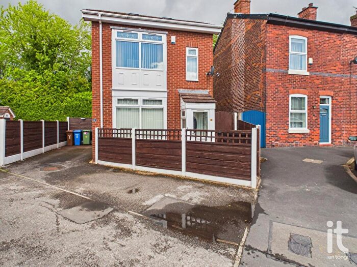 3 Bedroom Detached House For Sale In Hesketh Place, Fenton Avenue, Stockport, SK7