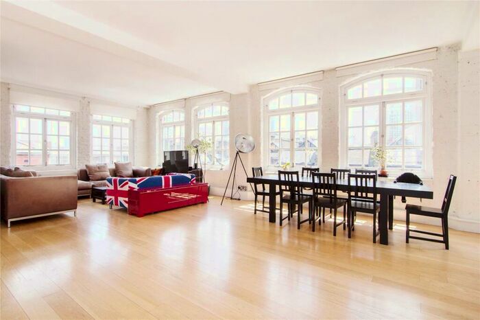 3 Bedroom Apartment To Rent In Middlesex Street, Spitalfields, London, E1