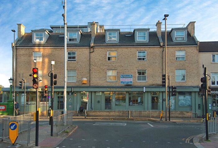 2 Bedroom Flat To Rent In London Road, Brentford, TW8