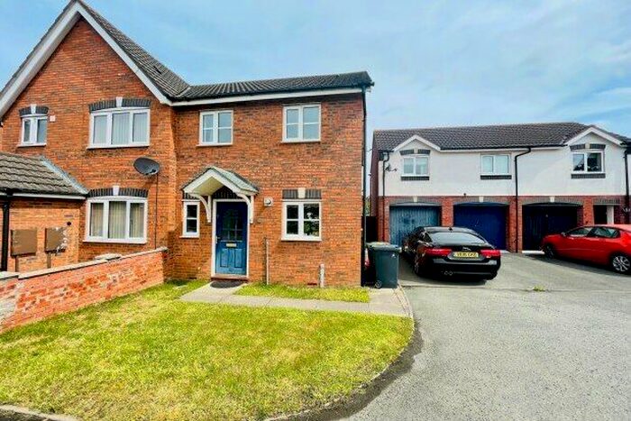 2 Bedroom Property To Rent In Earl Rivers Avenue, Warwick, CV34