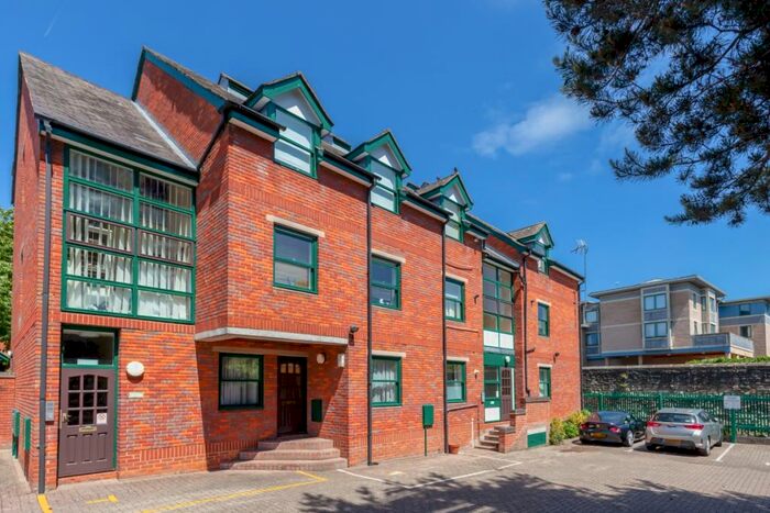 1 Bedroom Apartment To Rent In Brook Street, Central Oxford, OX1