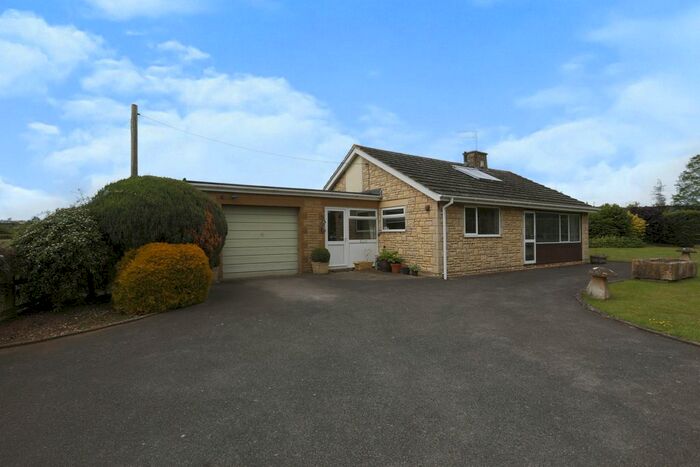 Bungalow For Sale In Broadway Road, Childswickham, Broadway, Worcestershire, WR12