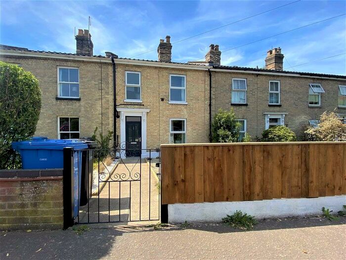 3 Bedroom Terraced House To Rent In Aylsham Road, NR3