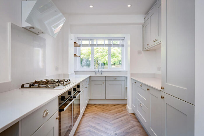 3 Bedroom Semi-Detached House To Rent In Woodcock Lane, Northfield, B31