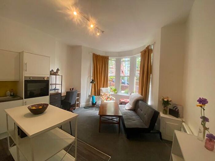 1 Bedroom Flat To Rent In Pen Y Lan Road, Cardiff, CF23