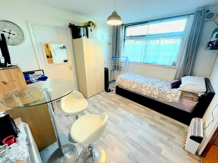 Studio To Rent In Faraday House, Hornsey Lanes, Highgate, N6