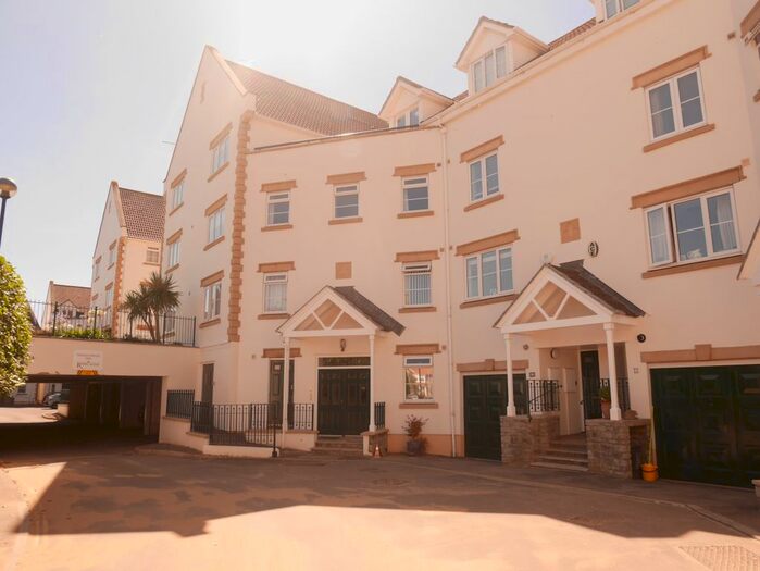 3 Bedroom Flat To Rent In Royal Sands, Weston Super Mare, North Somerset, BS23
