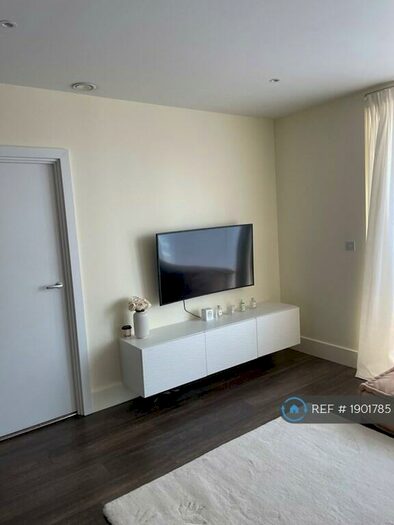 1 Bedroom Flat To Rent In Plumstead Road, London, SE18