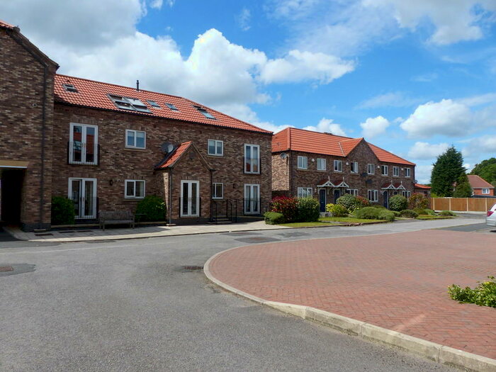 2 Bedroom Flat To Rent In Richmond Court, Rawcliffe, DN14
