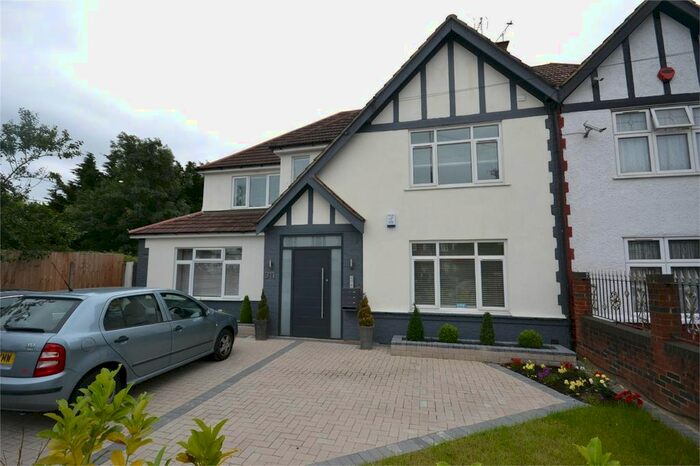 2 Bedroom Flat To Rent In Foxlees, Elms Lane, Sudbury, Wembley, HA0