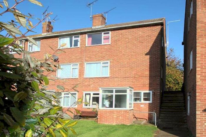 1 Bedroom Flat To Rent In St. Stephens Court Canterbury CT2