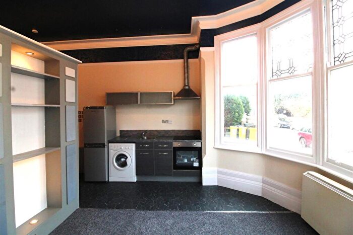 1 Bedroom Flat To Rent In Springfield Road, Leicester, LE2