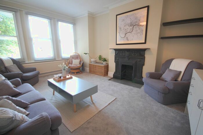 4 Bedroom Flat To Rent In Fairlawn Grove, Chiswick, W4