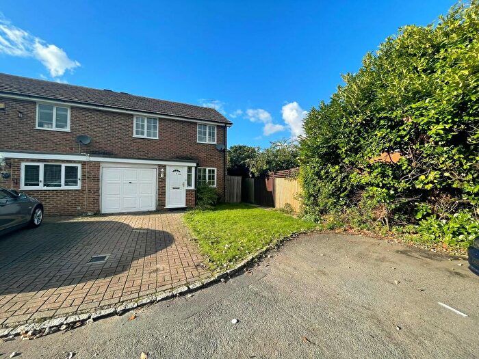 3 Bedroom Semi-Detached House To Rent In Leiston Close, Lower Earley, RG6
