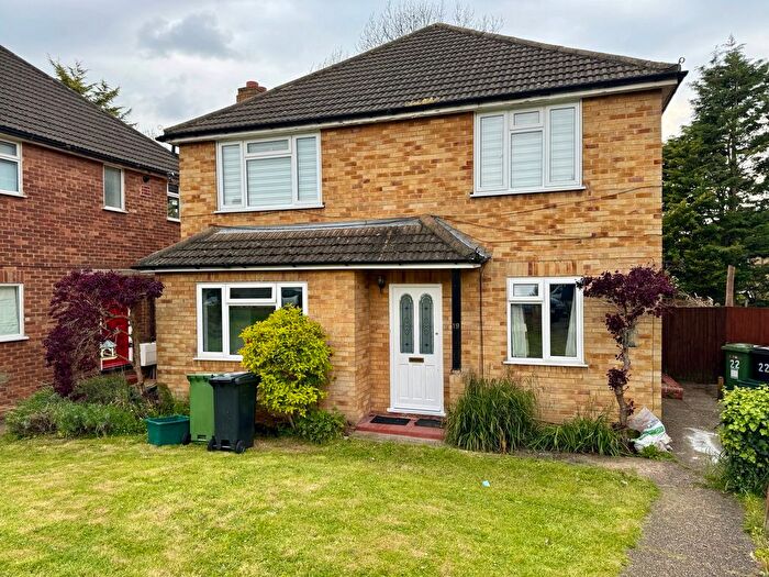 2 Bedroom Flat To Rent In Wolsey Close, Worcester Park, London, KT4