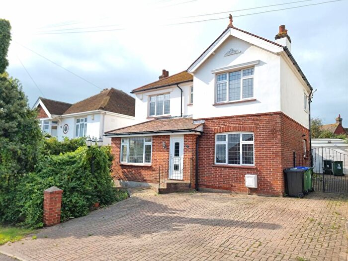 4 Bedroom Detached House For Sale In Third Avenue, Newhaven, BN9