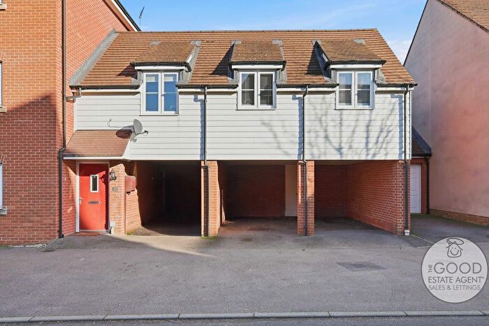 1 Bedroom Maisonette For Sale In The Square, Loughton, IG10
