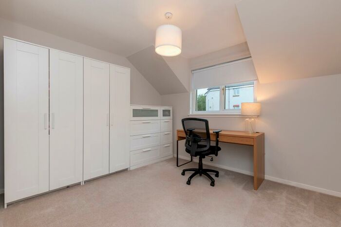 2 Bedroom Apartment To Rent In Cartbank Grove, Flat /, Cathcart, Glasgow, G44