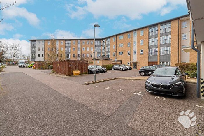 2 Bedroom Flat For Sale In Southernhay Close, Basildon, SS14