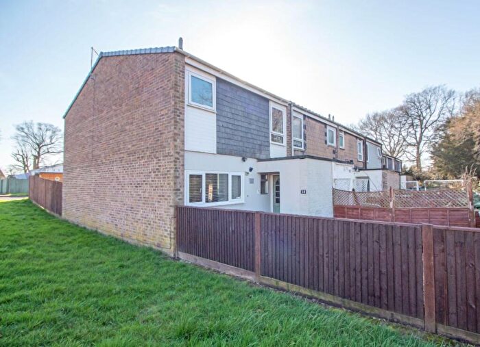 3 Bedroom Terraced House For Sale In Robin Gardens, Cowplain, PO8