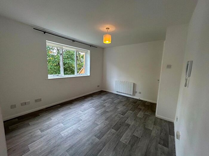 1 Bedroom Studio To Rent In Ruston Road, London, SE18