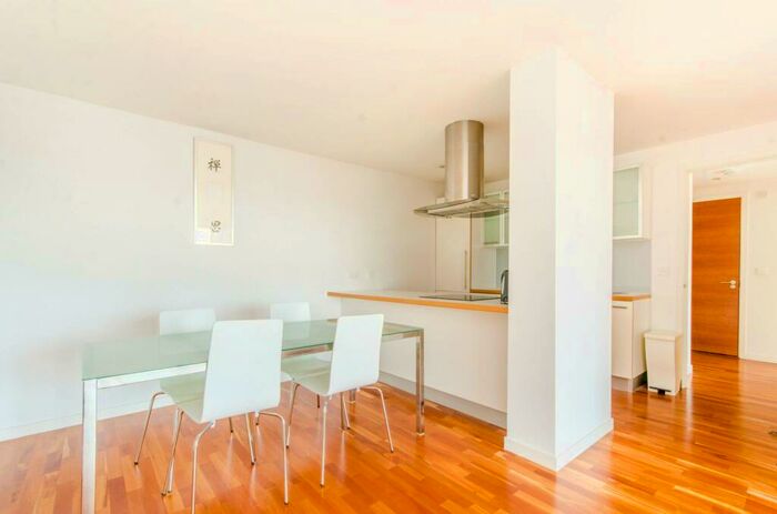 2 Bedroom Flat To Rent In Poole Street, Islington, London, N1