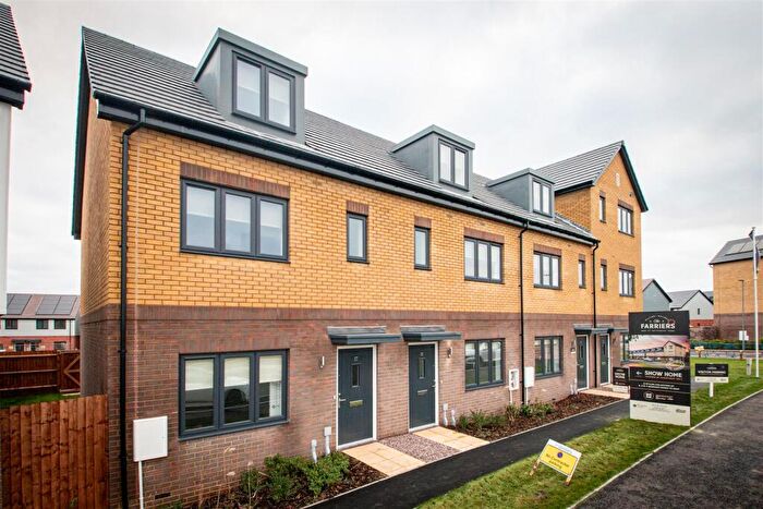 4 Bedroom Terraced House To Rent In One Month Rent Free - Whitehouse, Milton Keynes, MK8