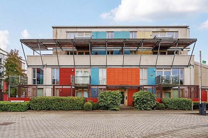 2 Bedroom Flat To Rent In Schoolbank Road, London, SE10
