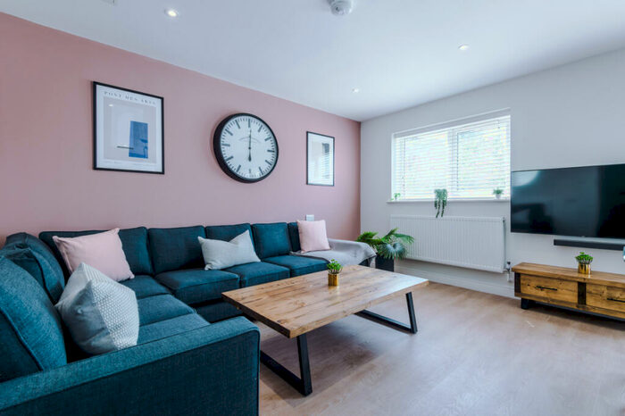 5 Bedroom Terraced House To Rent In Capricorn Way, Salford, M6