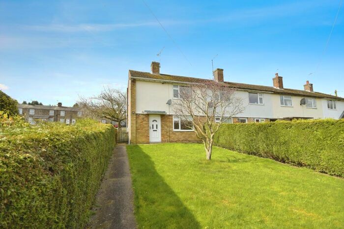 2 Bedroom End Of Terrace House For Sale In Loads Road, Chesterfield, Derbyshire, S42