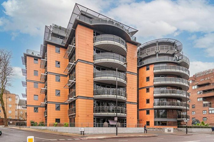 2 Bedroom Flat To Rent In Park Road, St John's Wood, London, NW8