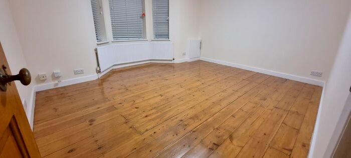 1 Bedroom Flat To Rent In Yarmouth Road, Watford, WD24