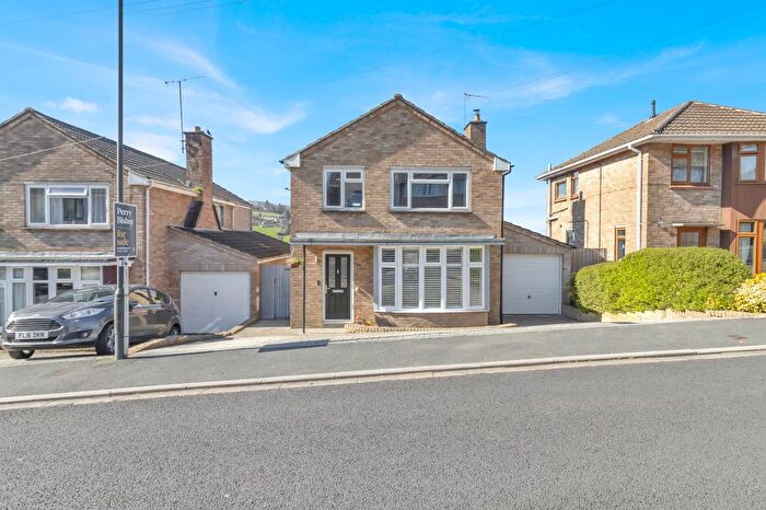 4 Bedroom Detached House For Sale In Courtway, Stroud, Gloucestershire, GL5