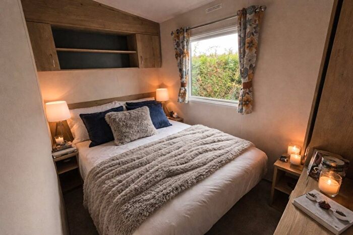 3 Bedroom Mobile/park Home For Sale In Shottendane Road, Birchington, CT7