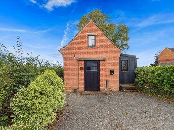 1 Bedroom Detached House For Sale In Main Road, Hulland Ward, DE6