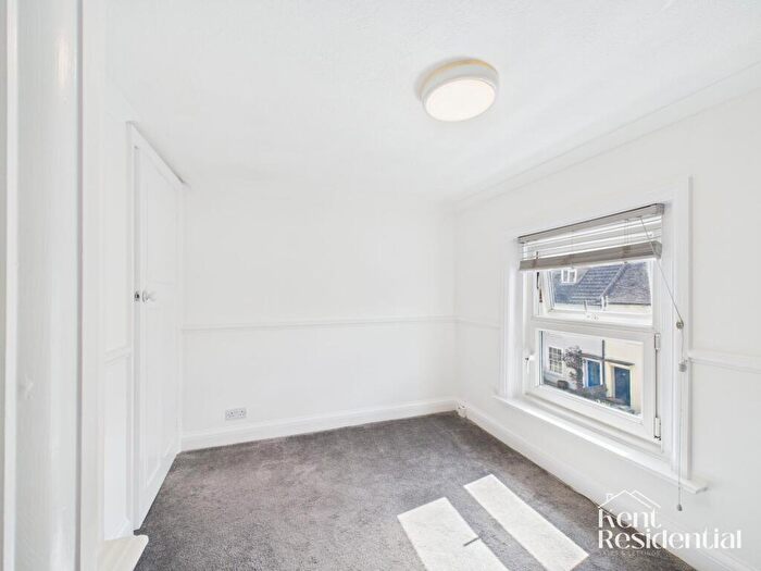 2 Bedroom Apartment To Rent In Union Street, Maidstone, ME14