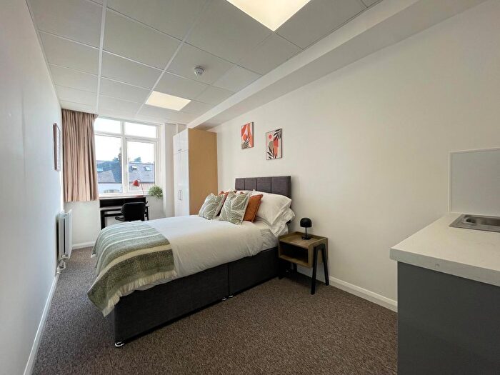 Studio To Rent In Room, Paris House, Hove, BN3