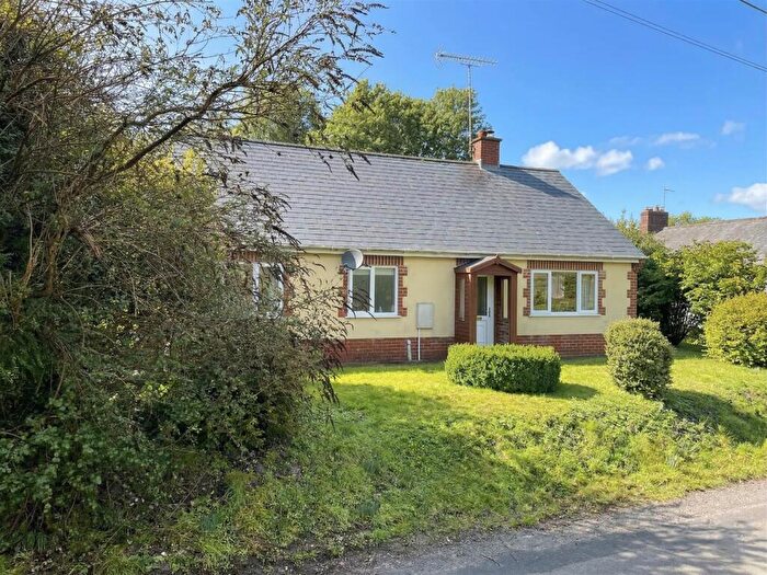 4 Bedroom Chalet For Sale In Pound Street, Ebbesbourne Wake, Salisbury, SP5