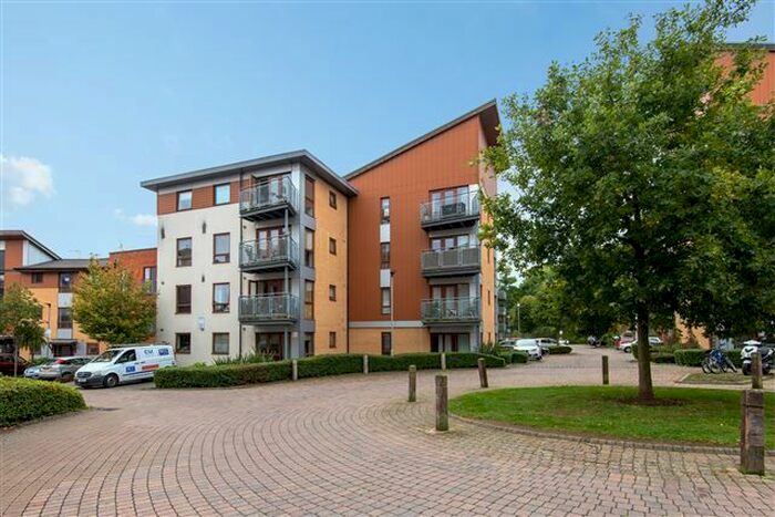 2 Bedroom Flat To Rent In Commonwealth Drive, Crawley RH10