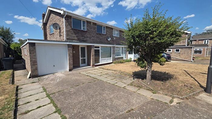 3 Bedroom Semi-Detached House To Rent In Heatherbank Road, Doncaster, DN4