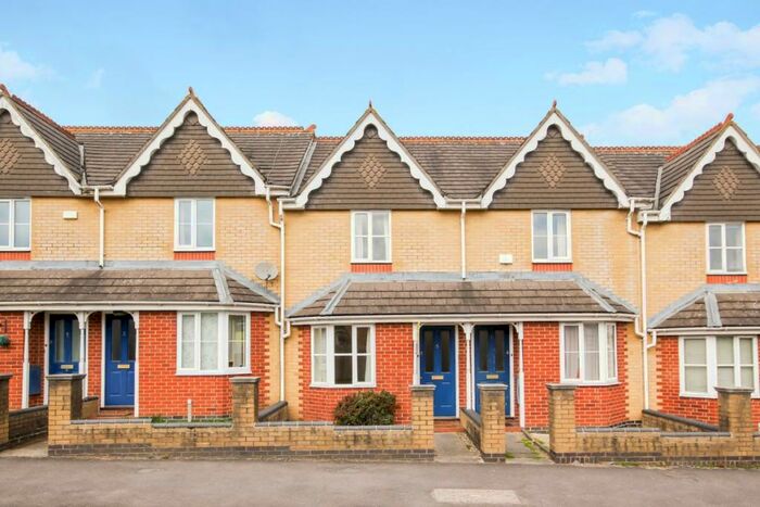 2 Bedroom Terraced House To Rent In Roosevelt Drive, Headington, OX3