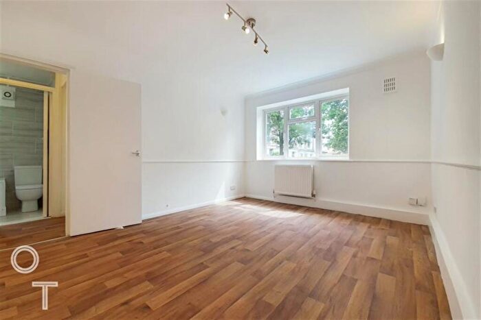 1 Bedroom Apartment To Rent In Leighton Crescent, NW5