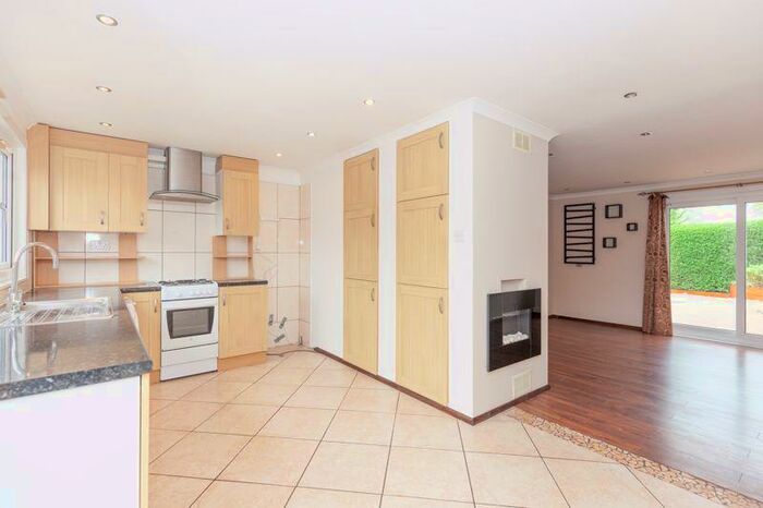 3 Bedroom End Of Terrace House To Rent In Wey Road, Wallingford, OX10