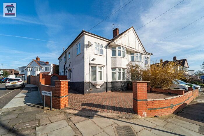 4 Bedroom Semi-Detached House For Sale In Ellerman Avenue, Whitton, TW2