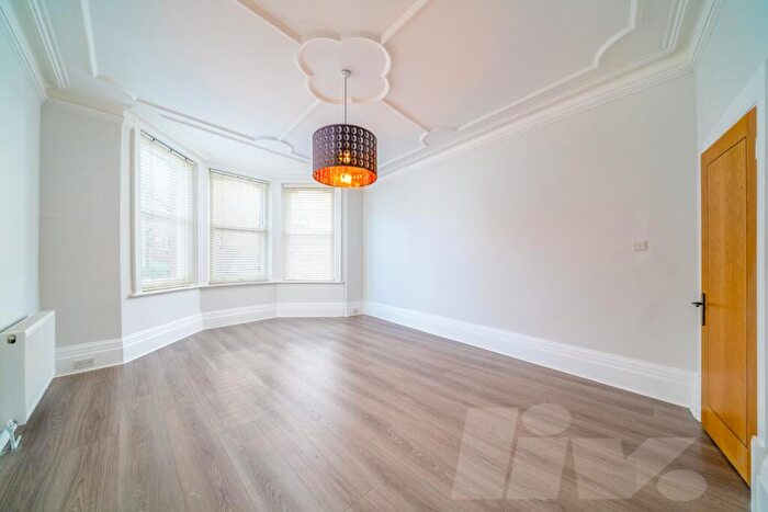 3 Bedroom Apartment To Rent In Circus Road, St John's Wood, NW8