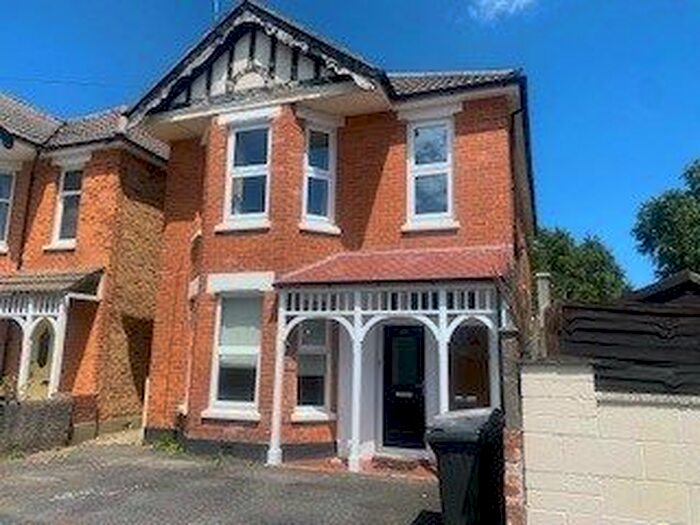 1 Bedroom Flat To Rent In Paisley Road, Bournemouth, BH6